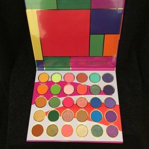 Juvia’s Place Culture eyeshadow palette